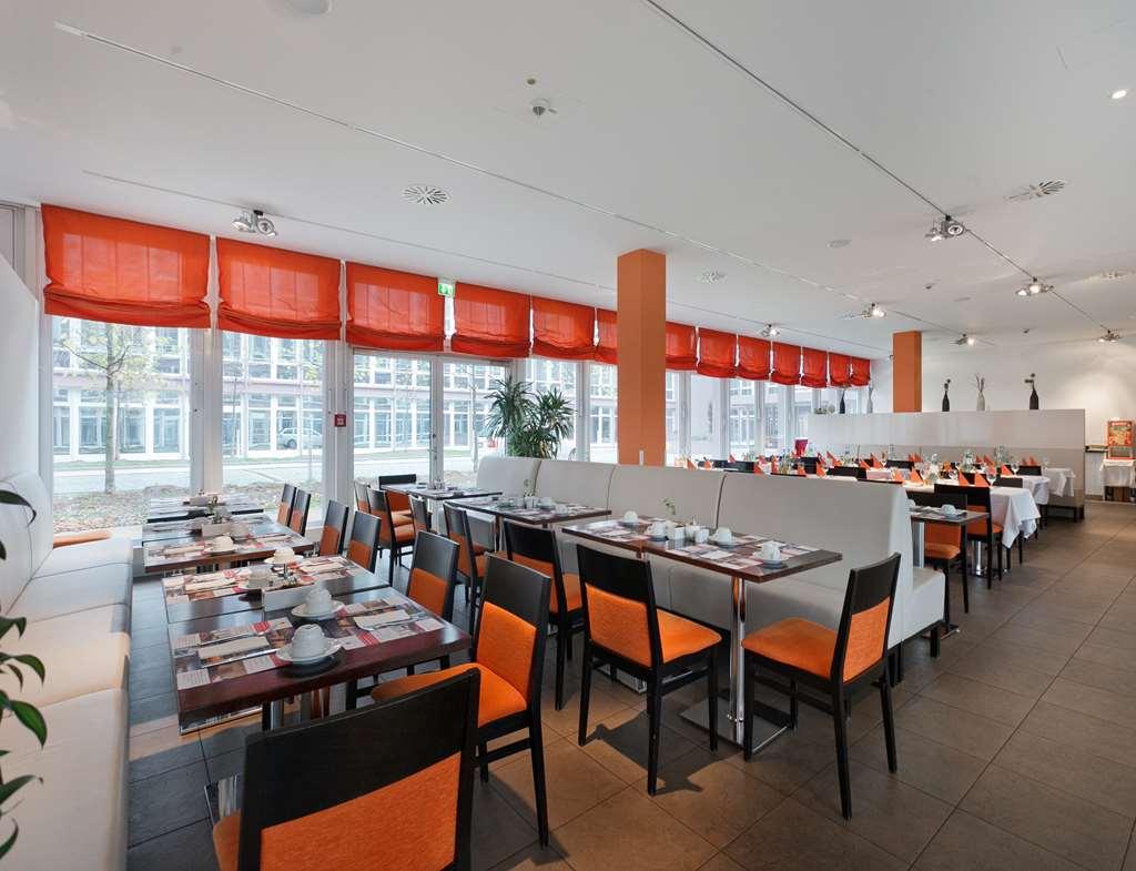Hotel Azimut 3*