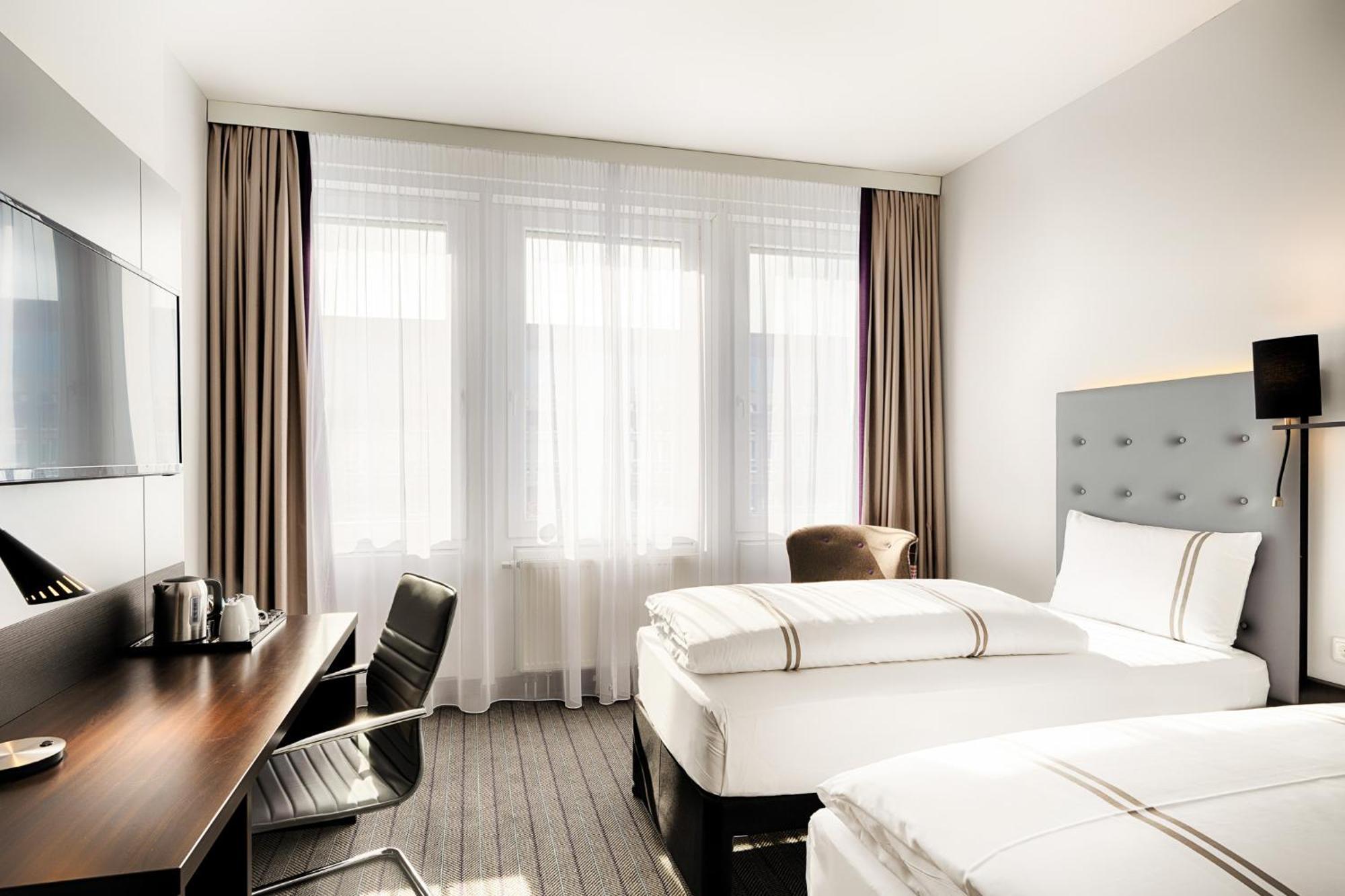 Azimut Hotel